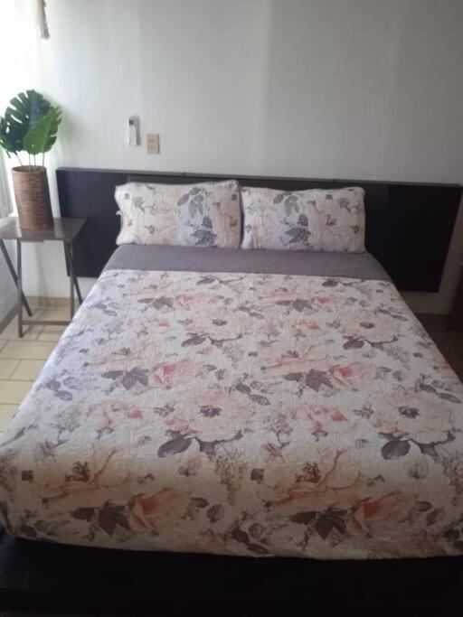 Hermoso Apartamento En Manzanillo Con Alberca Y Cancha De Tenis, Ideal Para Relajarse Y Disfrutar De Una Escapada Tranquila En El Paraiso Tropical Екстериор снимка