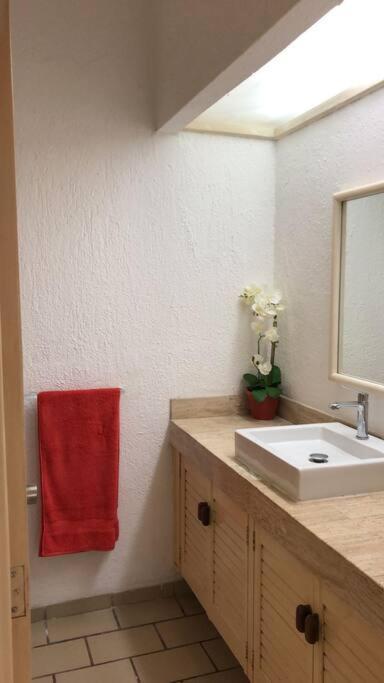 Hermoso Apartamento En Manzanillo Con Alberca Y Cancha De Tenis, Ideal Para Relajarse Y Disfrutar De Una Escapada Tranquila En El Paraiso Tropical Екстериор снимка